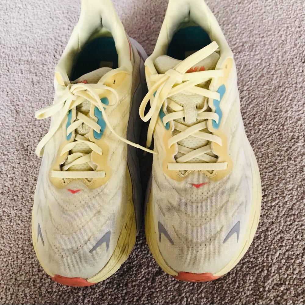 Hokas One Arahi 6 Women’s Size 9 Running Shoes Yellow Athletic Sneakers Gym - Picture 6 of 12